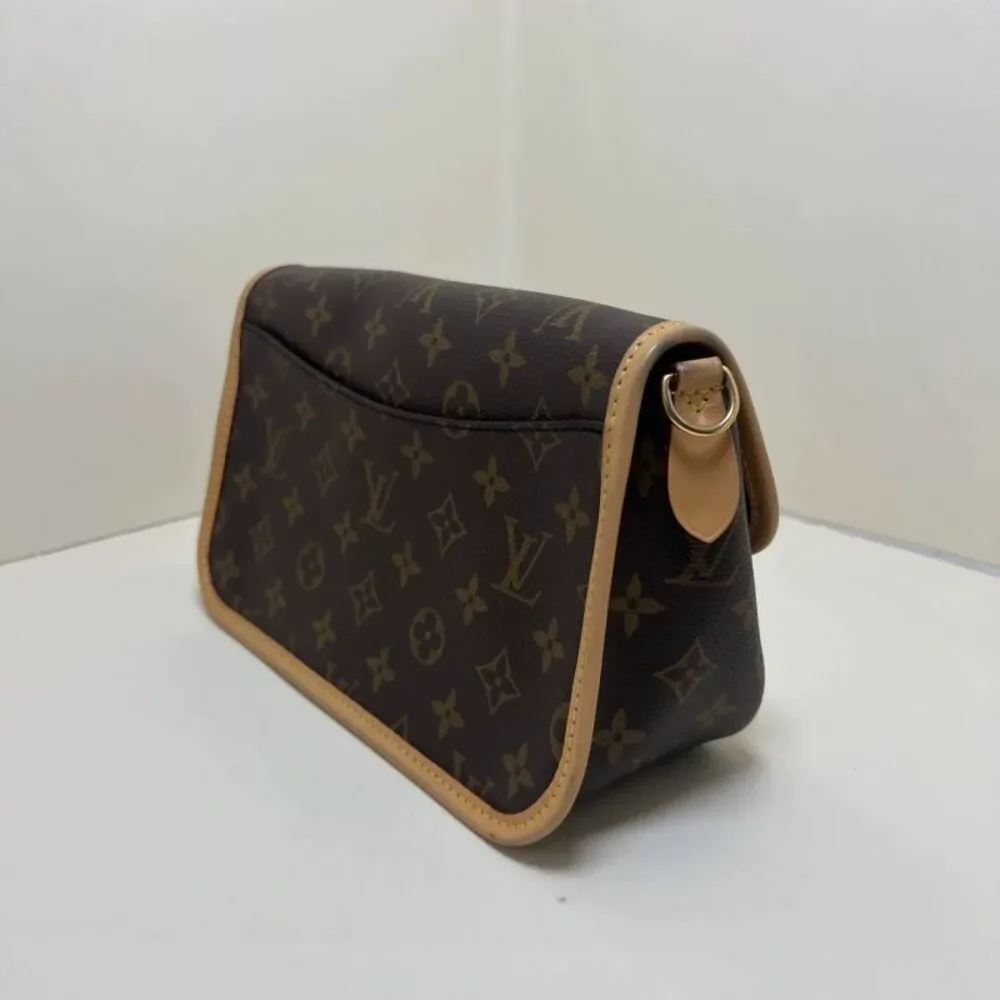Louis Vuitton Women Pre-Loved Bag Very Good Condition